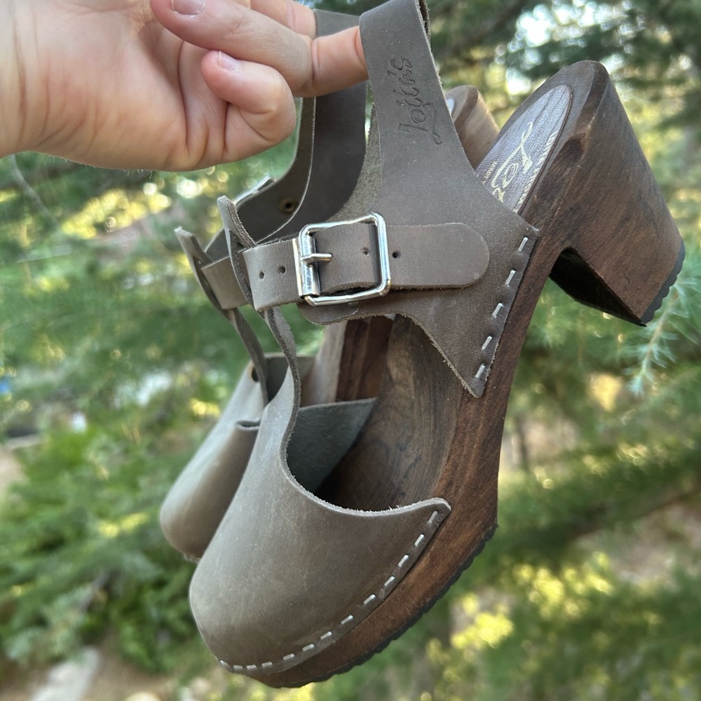 Lotta From Stockholm Taupe Leather Mules